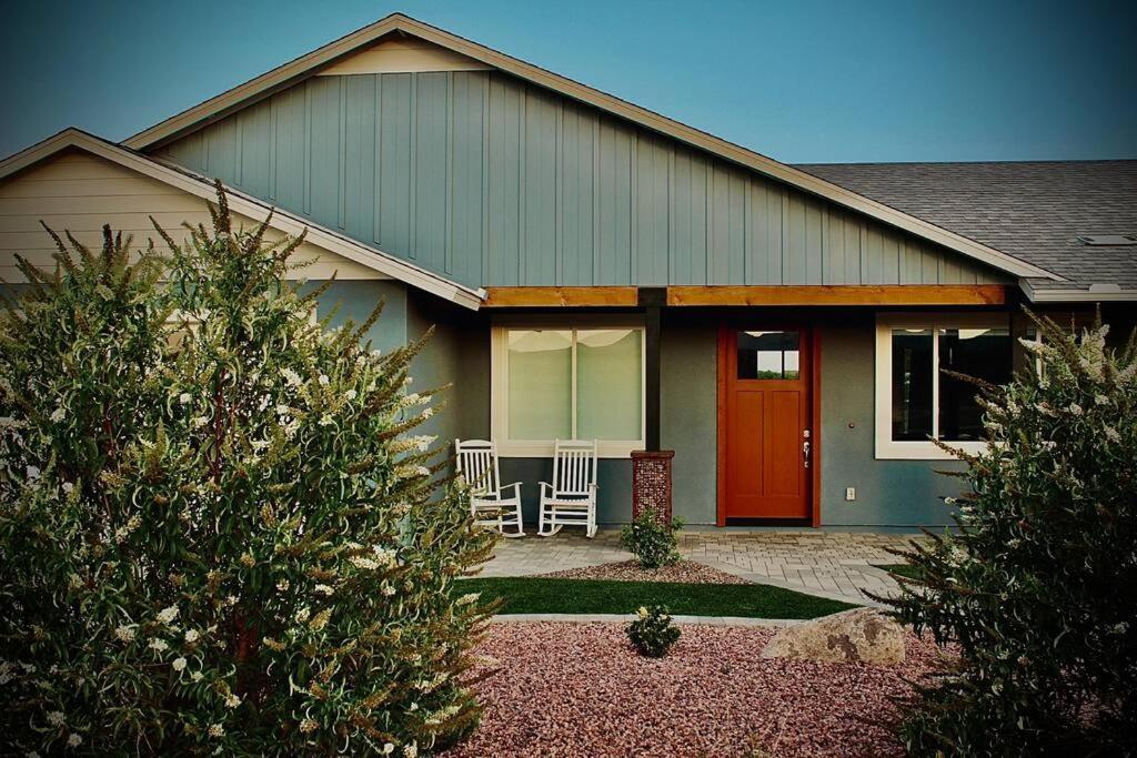 Modern 3 Bedroom Home Cottonwood Exterior photo
